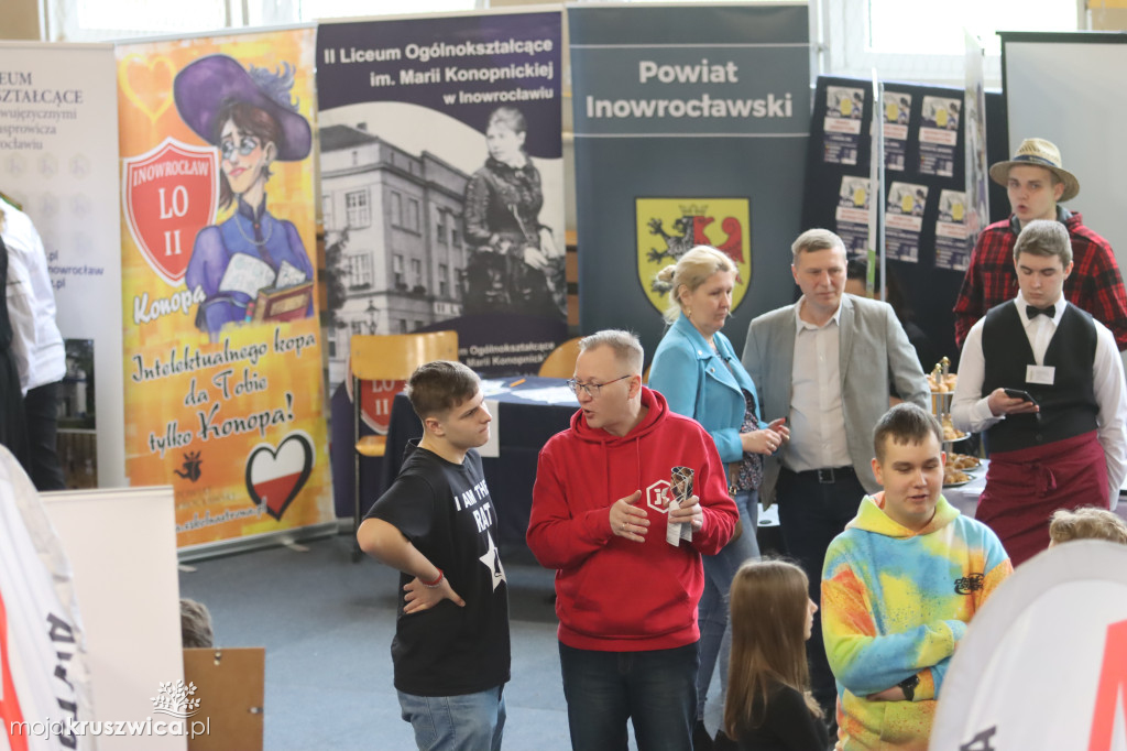  Szkoły z Kruszwicy, Kobylnik i Inowrocławia na Targach Edukacji w Janikowie [ZDJĘCIA]