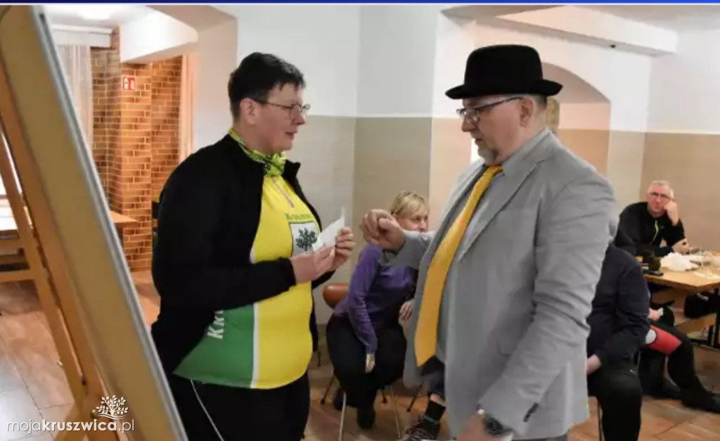 Pogoda ich nie rozpieszczała ale i tak wybrali się na rajd po gminie