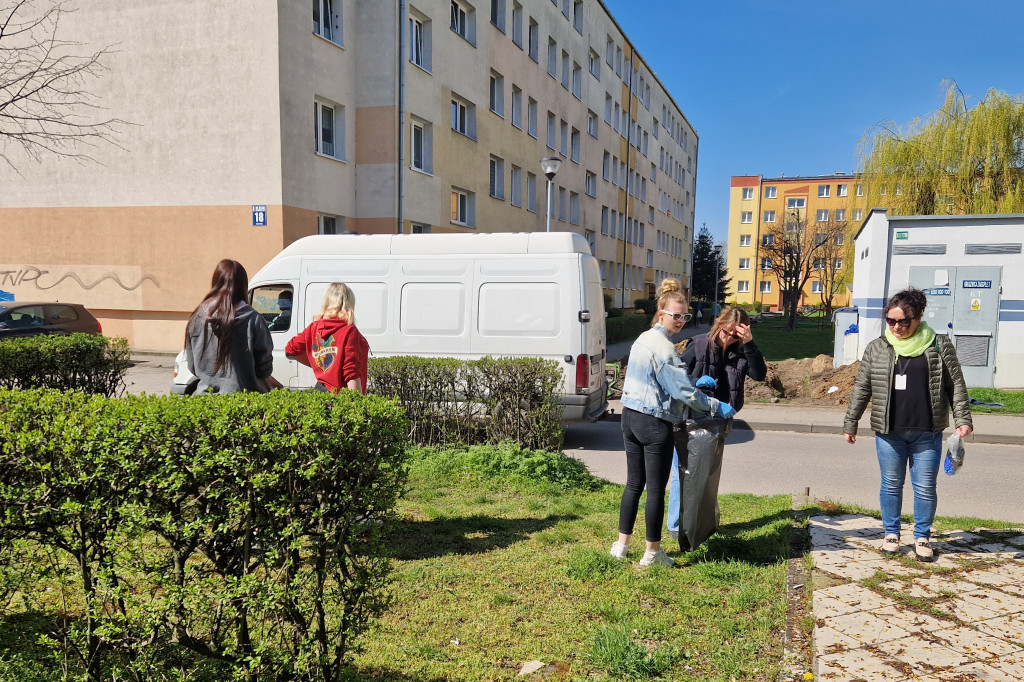 Sprzątali dla Polski i zatroszczyli się o nadgoplańskie osiedla