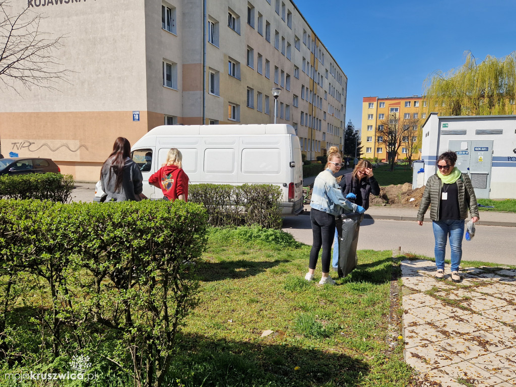 Sprzątali dla Polski i zatroszczyli się o nadgoplańskie osiedla
