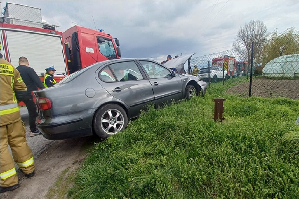 W Łojewie zderzyły się dwa auta osobowe