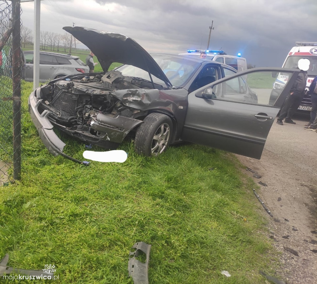 W Łojewie zderzyły się dwa auta osobowe