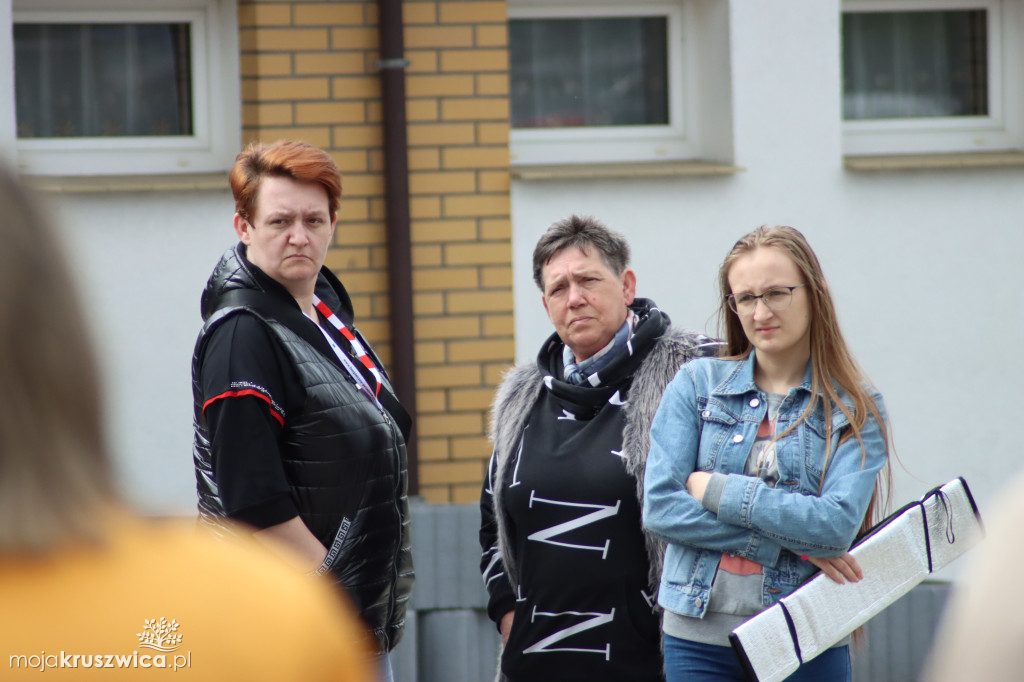  Dachowanie auta, pierwsza pomoc i Piastowski Rajd w Kruszwicy [ZDJĘCIA]