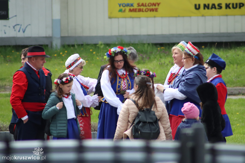  Dachowanie auta, pierwsza pomoc i Piastowski Rajd w Kruszwicy [ZDJĘCIA]