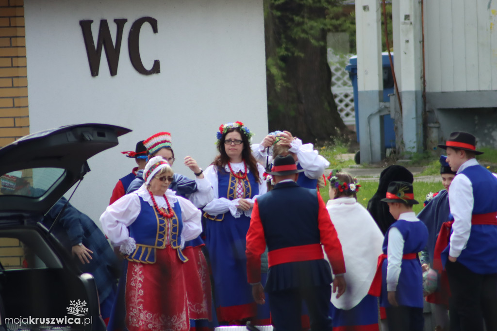  Dachowanie auta, pierwsza pomoc i Piastowski Rajd w Kruszwicy [ZDJĘCIA]