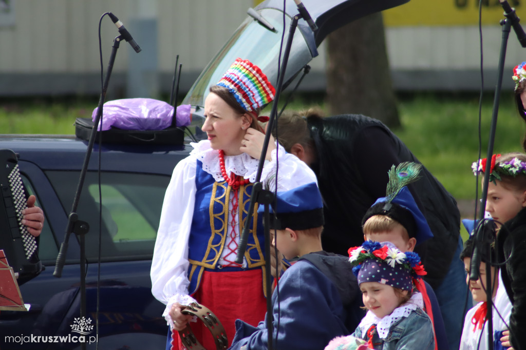  Dachowanie auta, pierwsza pomoc i Piastowski Rajd w Kruszwicy [ZDJĘCIA]