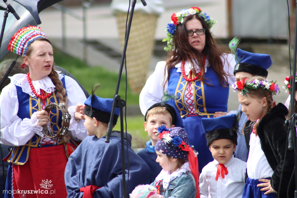  Dachowanie auta, pierwsza pomoc i Piastowski Rajd w Kruszwicy [ZDJĘCIA]