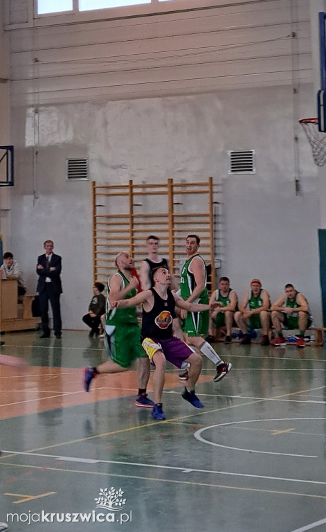 Swoje 30-letnią historię świętowali dziś koszykarze z Kruszwicy.