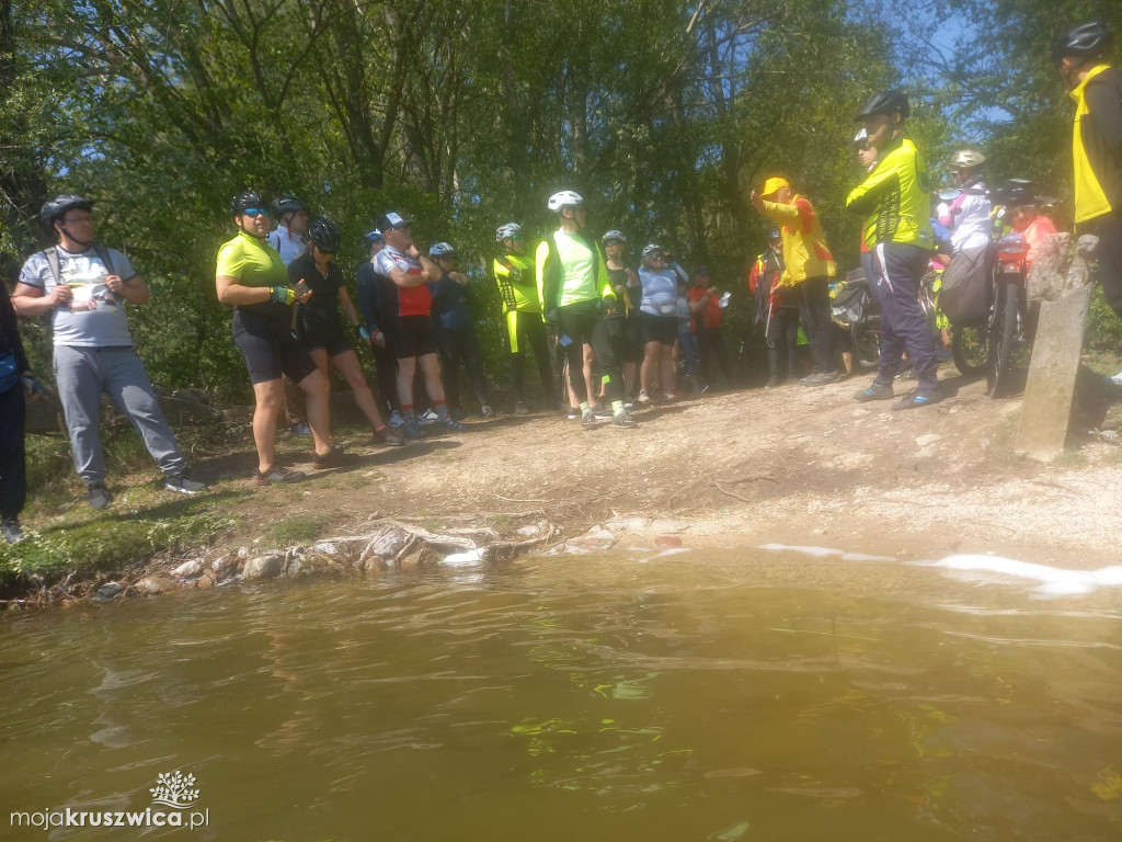 Rowerzyści wyruszyli śladami promów po Gople [ZDJĘCIA]