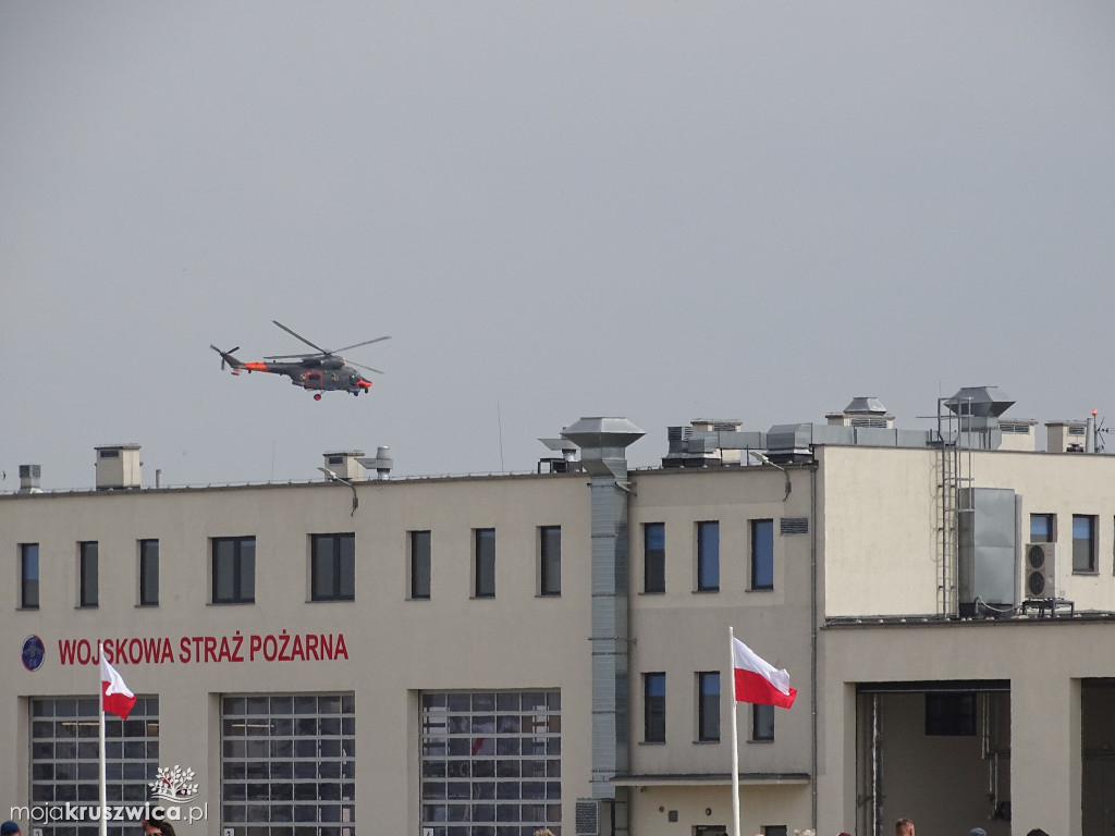 Za nami Piknik Wojskowy w Latkowie. Pokazy i prezentacje na niebie [ZDJĘCIA]