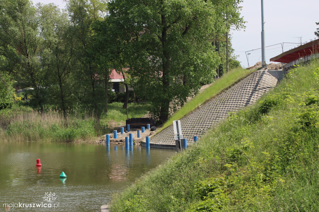 Budowa kładki i przebudowa nawierzchni na moście