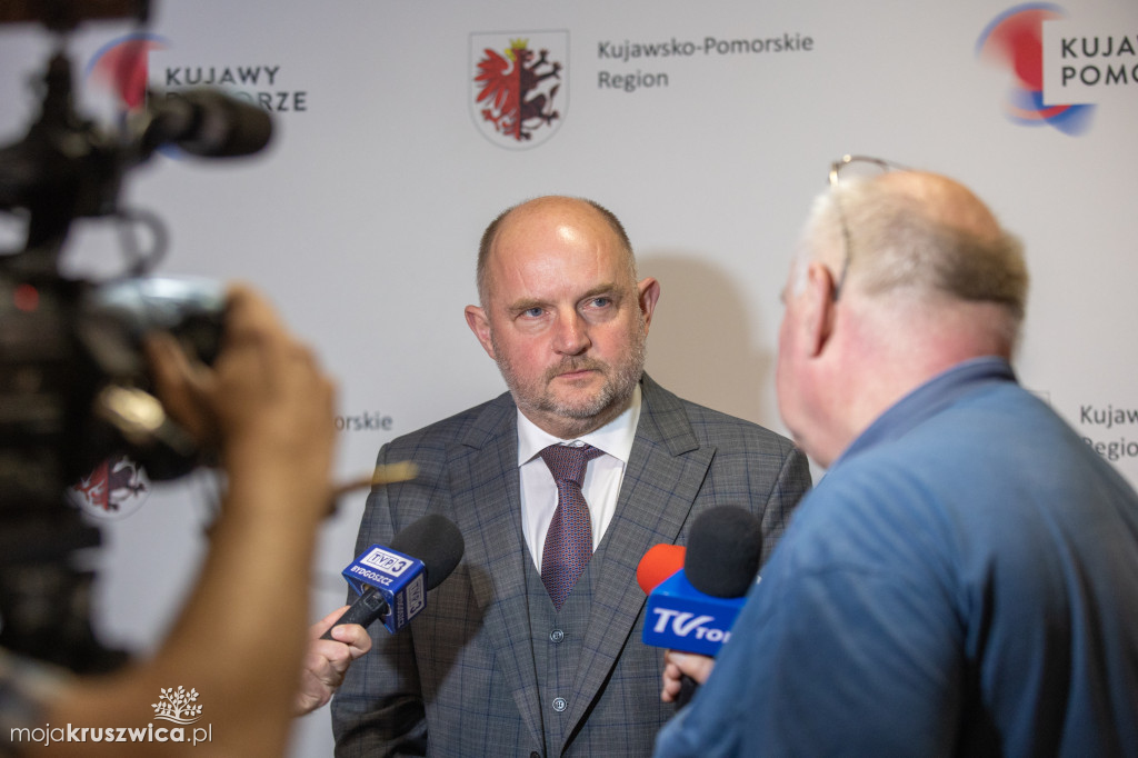 Wotum zaufania i absolutorium dla zarządu województwa