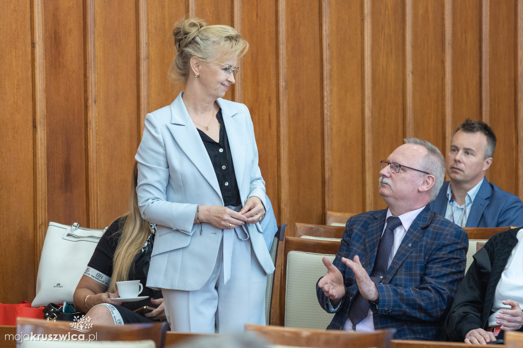 Wotum zaufania i absolutorium dla zarządu województwa