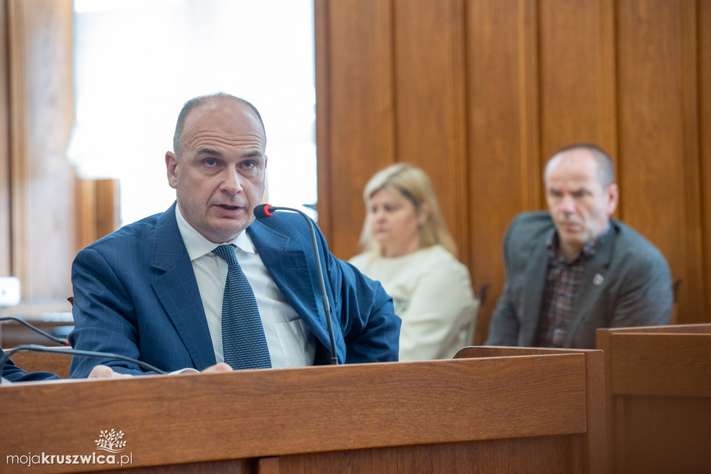 Wotum zaufania i absolutorium dla zarządu województwa