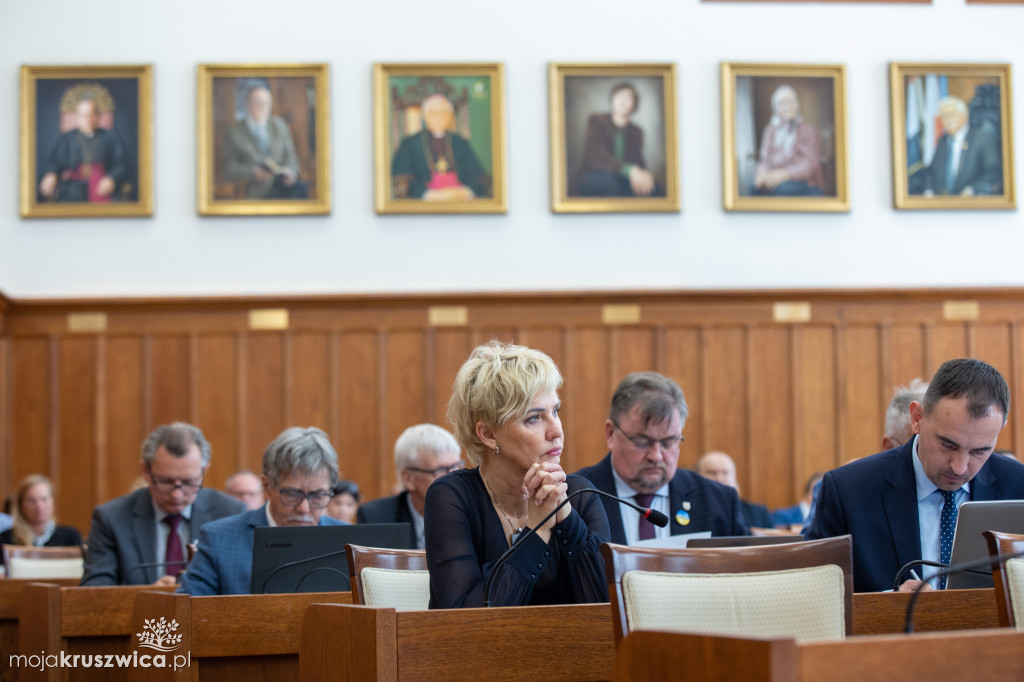 Wotum zaufania i absolutorium dla zarządu województwa