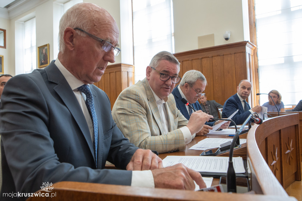 Wotum zaufania i absolutorium dla zarządu województwa