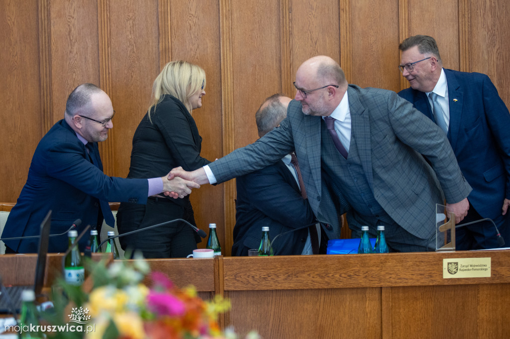 Wotum zaufania i absolutorium dla zarządu województwa