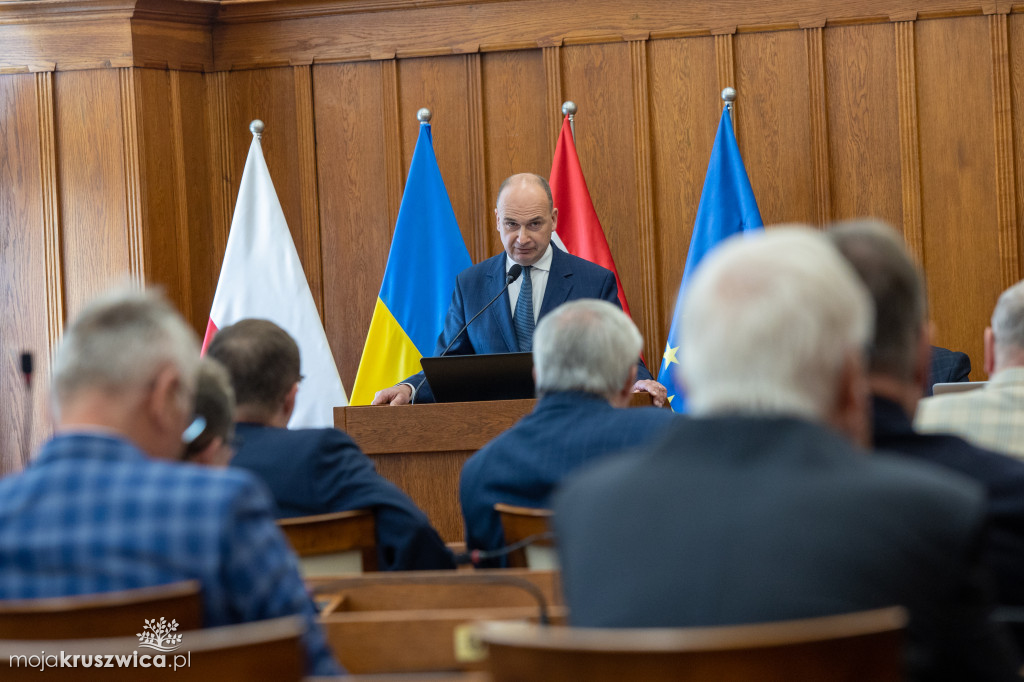 Wotum zaufania i absolutorium dla zarządu województwa