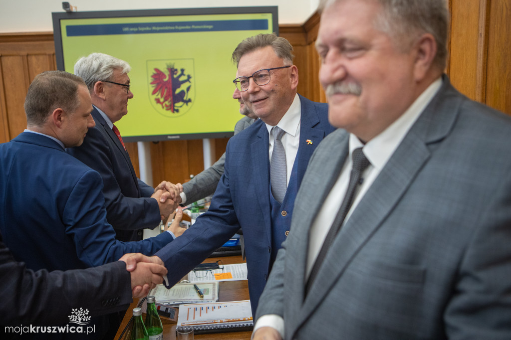 Wotum zaufania i absolutorium dla zarządu województwa