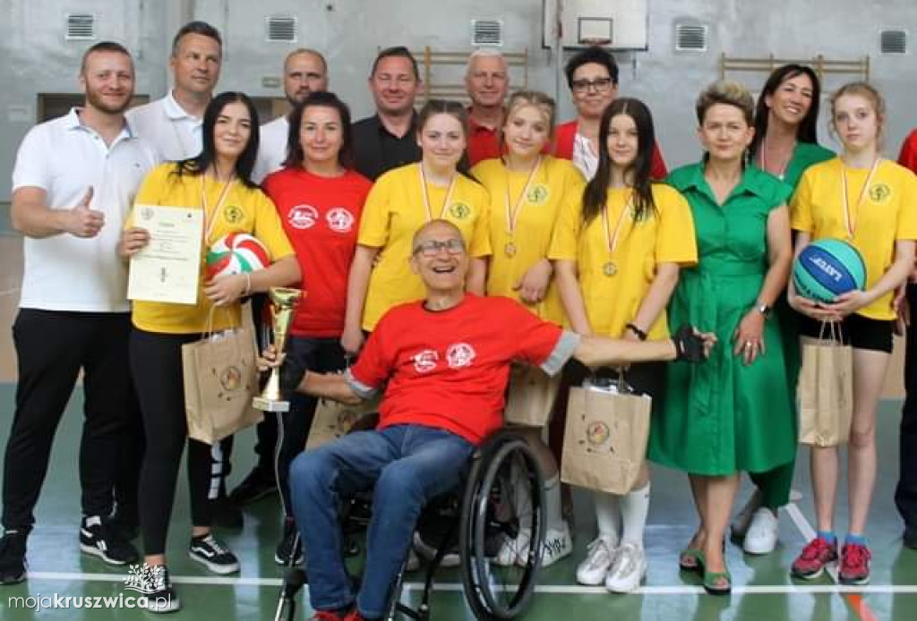 XV-lecie Młodzieżowego Ośrodka Wychowawczego im. Polskich Olimpijczyków w Kruszwicy 