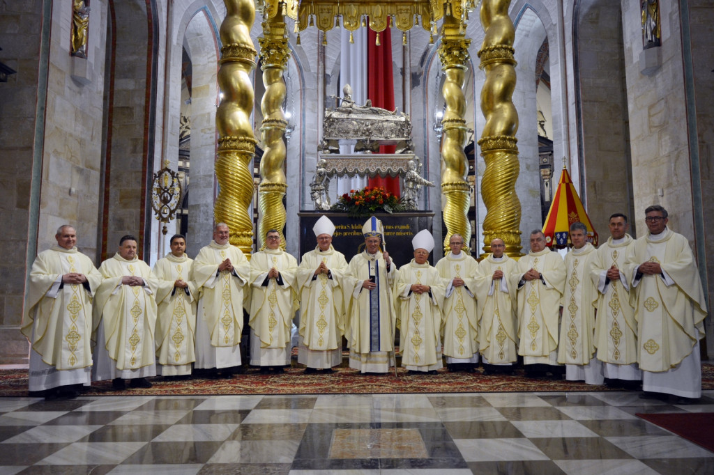 Piaski. Ksiądz Paweł Błochowiak obchodził jubileusz swojego kapłaństwa [FOTO]
