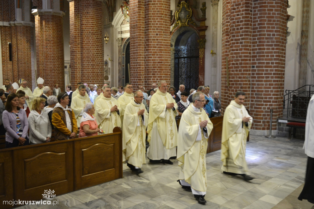 Piaski. Ksiądz Paweł Błochowiak obchodził jubileusz swojego kapłaństwa [FOTO]