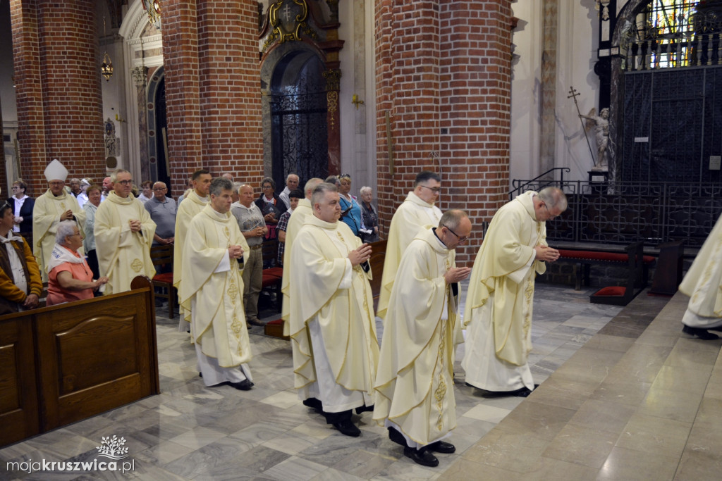 Piaski. Ksiądz Paweł Błochowiak obchodził jubileusz swojego kapłaństwa [FOTO]