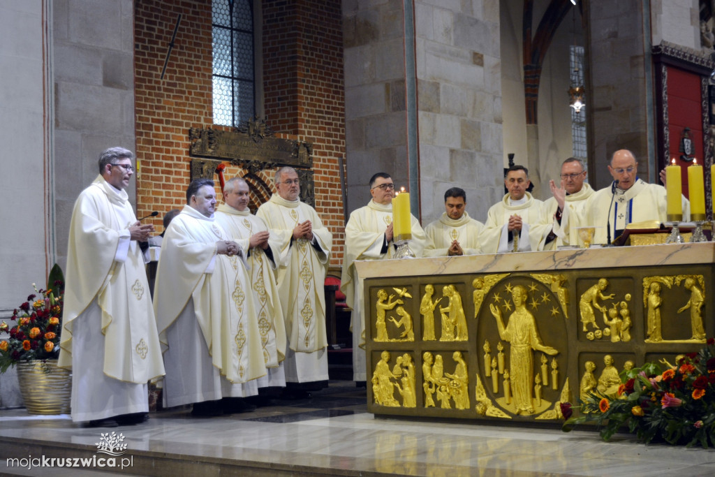 Piaski. Ksiądz Paweł Błochowiak obchodził jubileusz swojego kapłaństwa [FOTO]