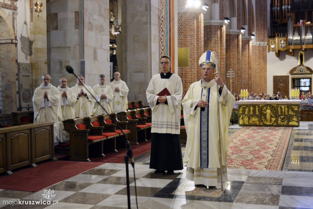 Piaski. Ksiądz Paweł Błochowiak obchodził jubileusz swojego kapłaństwa [FOTO]