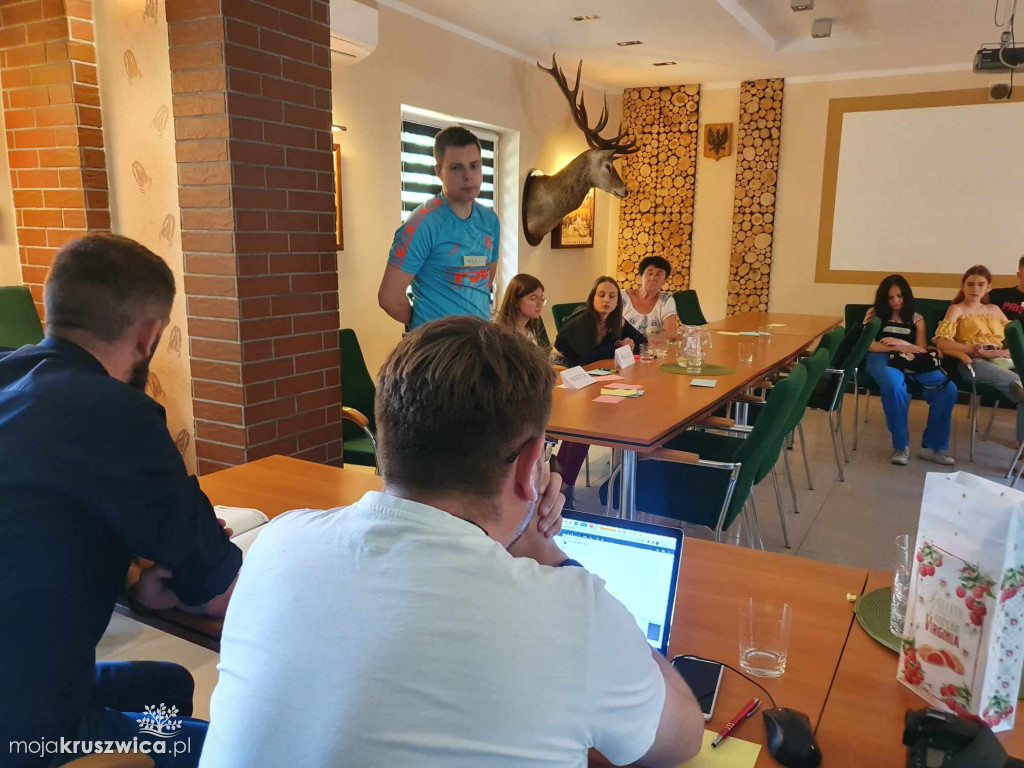 Uczestnicy projektu realizowanego Stowarzyszenia Amicus wzięli udział w debacie