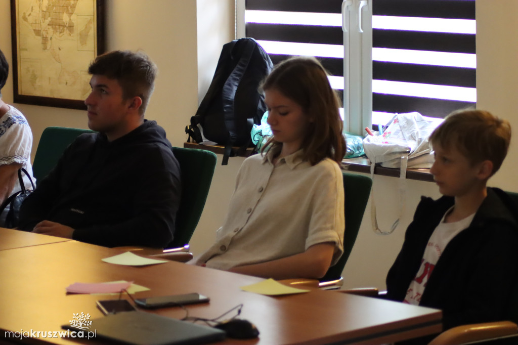 Uczestnicy projektu realizowanego Stowarzyszenia Amicus wzięli udział w debacie