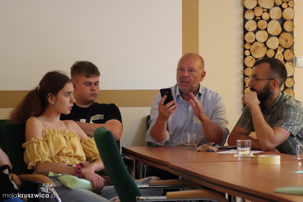 Uczestnicy projektu realizowanego Stowarzyszenia Amicus wzięli udział w debacie