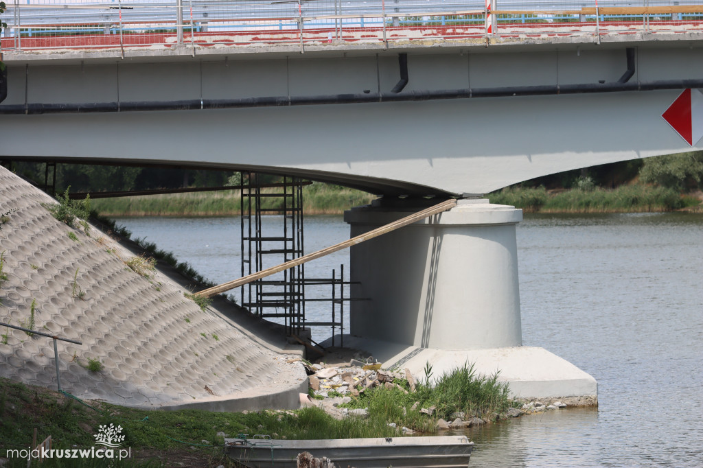Trwa budowa rond i remont mostu [FOTORELACJA, 22.07.2023]