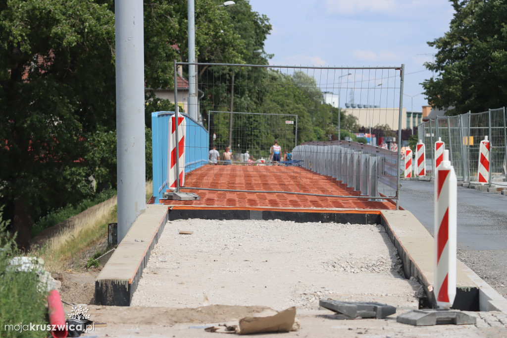Trwa budowa rond i remont mostu [FOTORELACJA, 22.07.2023]