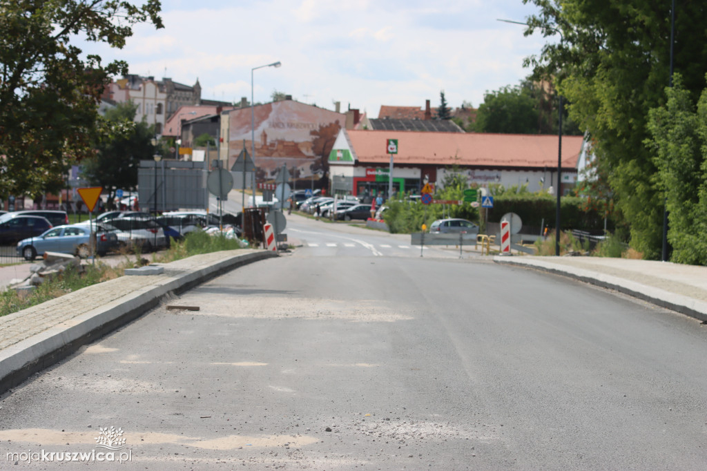 Trwa budowa rond i remont mostu [FOTORELACJA, 22.07.2023]
