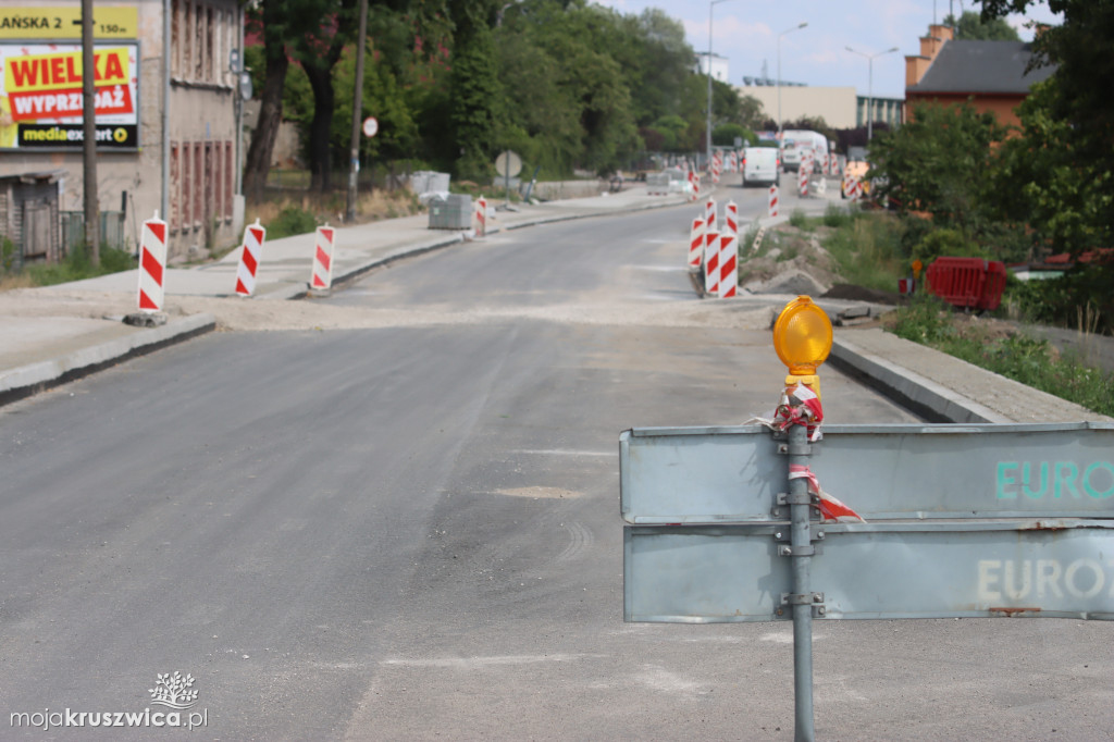 Trwa budowa rond i remont mostu [FOTORELACJA, 22.07.2023]