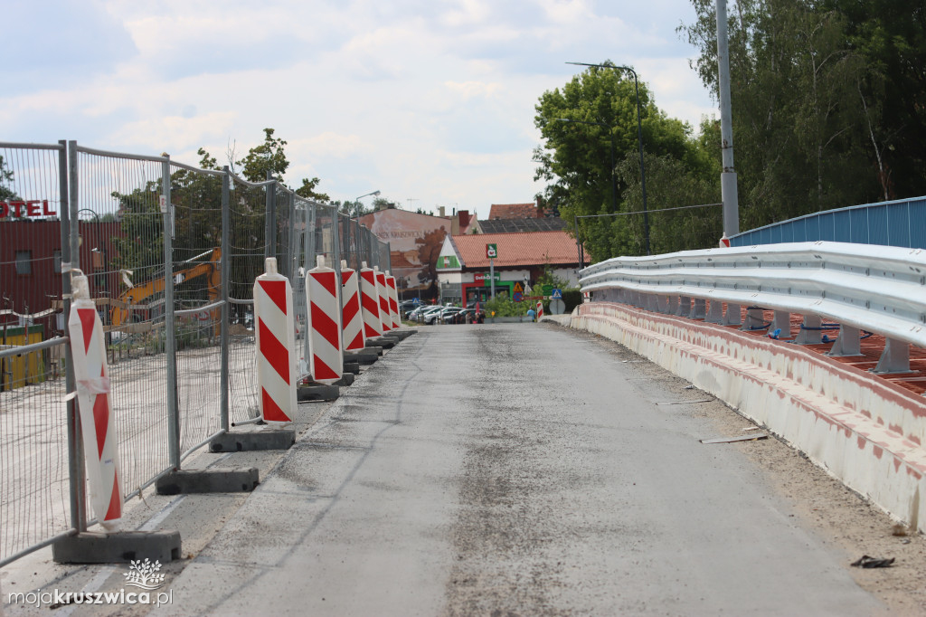 Trwa budowa rond i remont mostu [FOTORELACJA, 22.07.2023]