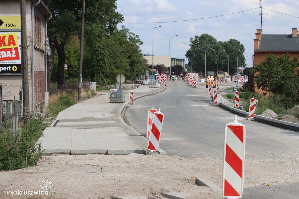 Trwa budowa rond i remont mostu [FOTORELACJA, 22.07.2023]