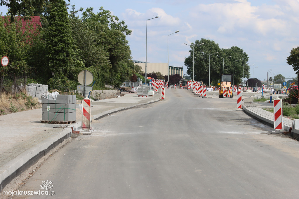 Trwa budowa rond i remont mostu [FOTORELACJA, 22.07.2023]