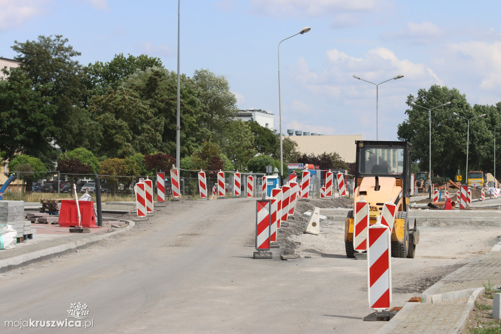 Trwa budowa rond i remont mostu [FOTORELACJA, 22.07.2023]