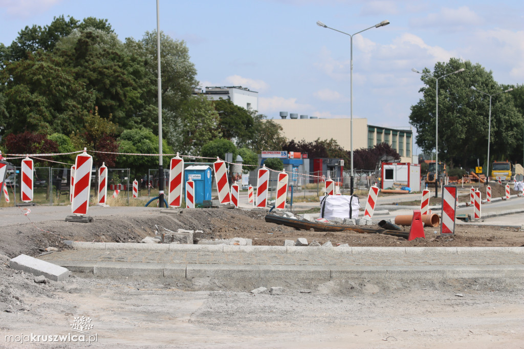 Trwa budowa rond i remont mostu [FOTORELACJA, 22.07.2023]