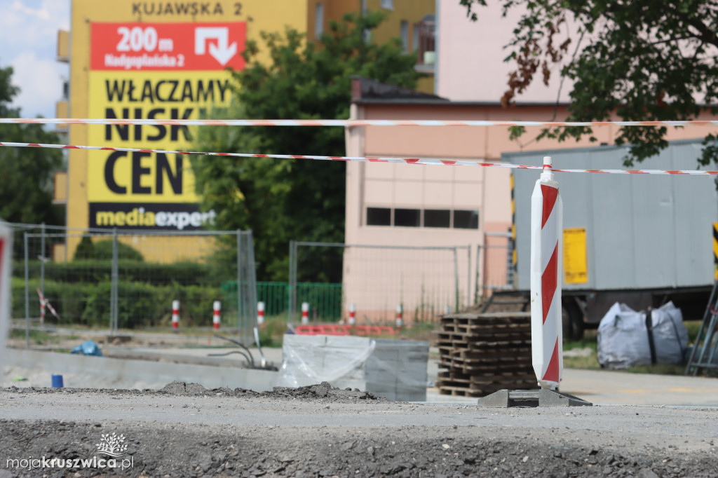 Trwa budowa rond i remont mostu [FOTORELACJA, 22.07.2023]