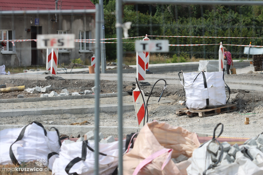 Trwa budowa rond i remont mostu [FOTORELACJA, 22.07.2023]