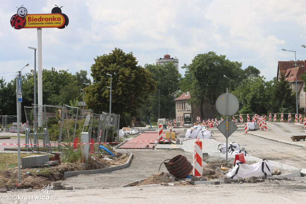 Trwa budowa rond i remont mostu [FOTORELACJA, 22.07.2023]