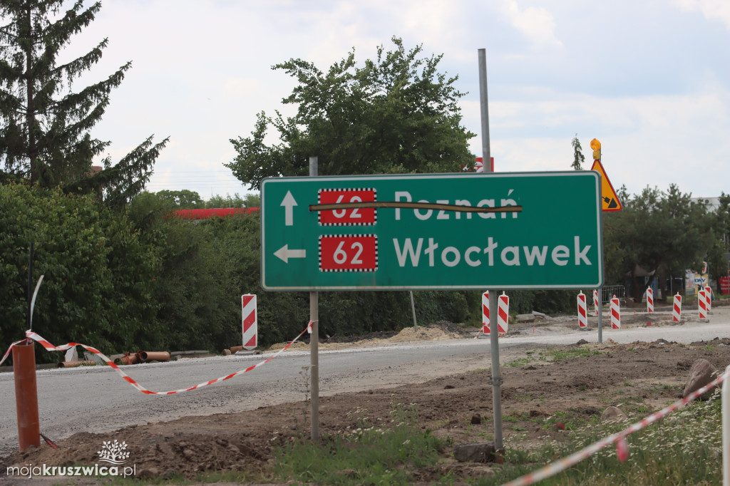 Trwa budowa rond i remont mostu [FOTORELACJA, 22.07.2023]