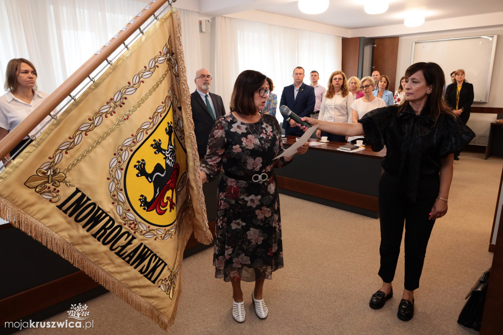 Nowa radna powiatu inowrocławskiego. Dziś ją powitano