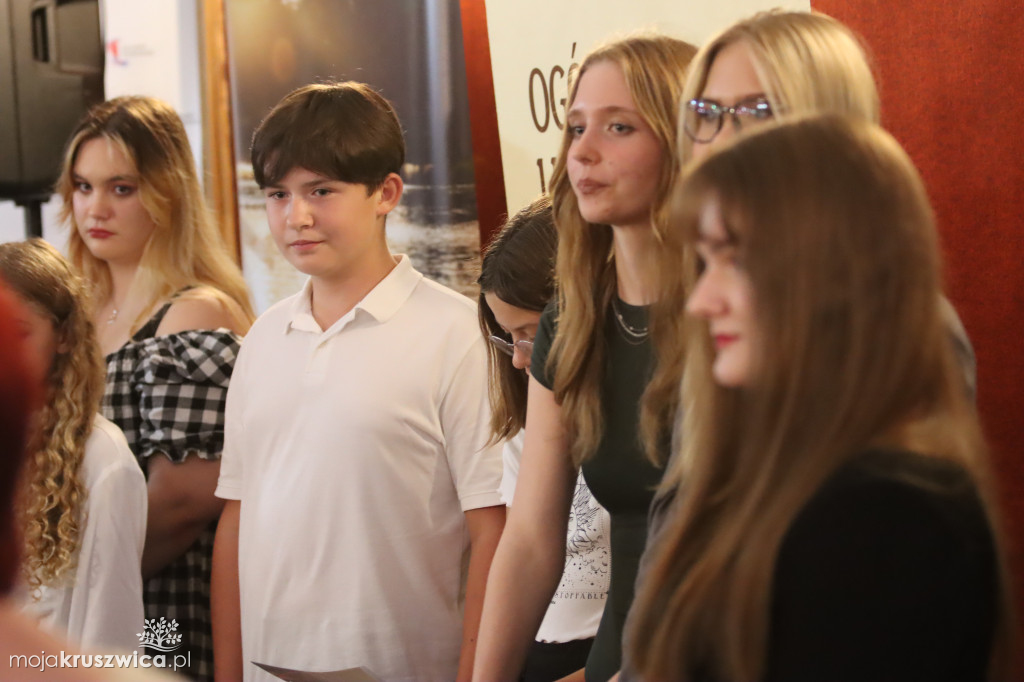 NASZ PATRONAT: Rośnie młode pokolenie poetów. Nagrodzono ich w Kobylnikach [FOTO]