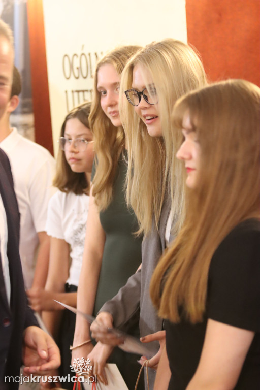 NASZ PATRONAT: Rośnie młode pokolenie poetów. Nagrodzono ich w Kobylnikach [FOTO]