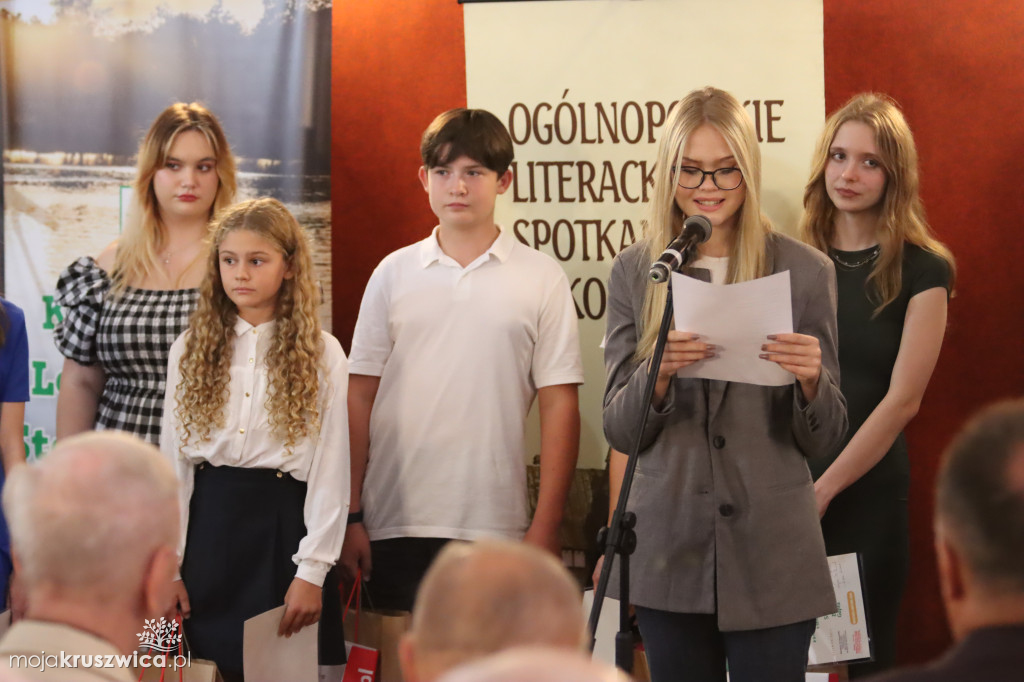 NASZ PATRONAT: Rośnie młode pokolenie poetów. Nagrodzono ich w Kobylnikach [FOTO]