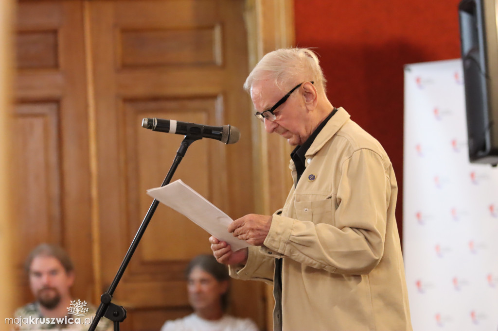 Poeci z nagrodami. Kto wygrał konkurs poetycki?